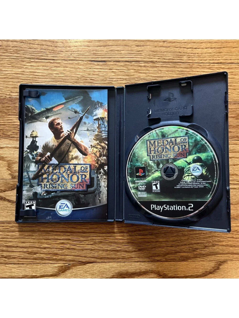 Medal of Honor: Rising Sun (Sony PlayStation 2, PS2) Complete CIB w/Manual Reg